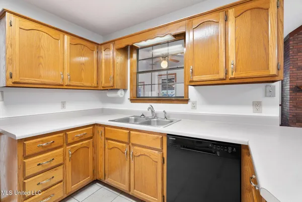 $320,000 | 4020 Maryan Court, Nesbit, MS 38651