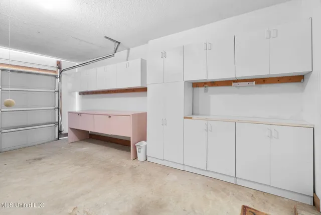 $325,000 | 4020 Maryan Court, Nesbit, MS 38651