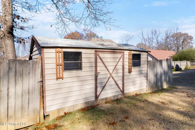 $325,000 | 4020 Maryan Court, Nesbit, MS 38651