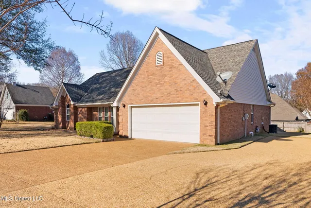 $325,000 | 4020 Maryan Court, Nesbit, MS 38651