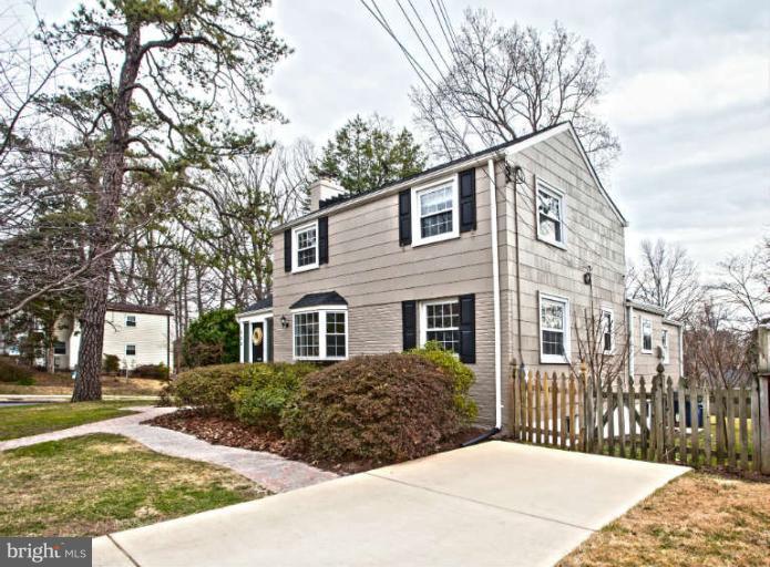 322 Whitestone Road Silver Spring, MD 20901 - Photo 2 of 29 Exterior (Front)
