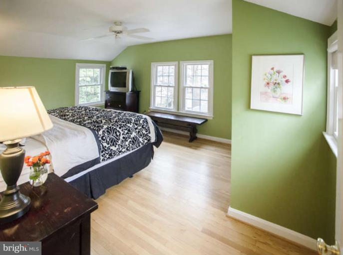 322 Whitestone Road Silver Spring, MD 20901 - Photo 19 of 29 Bedroom (Master)