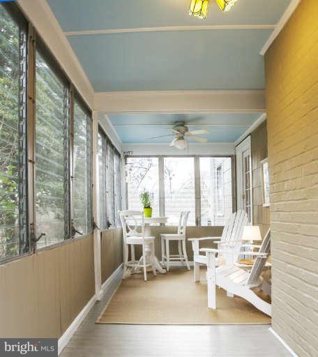 322 Whitestone Road Silver Spring, MD 20901 - Photo 3 of 29 Interior (General)