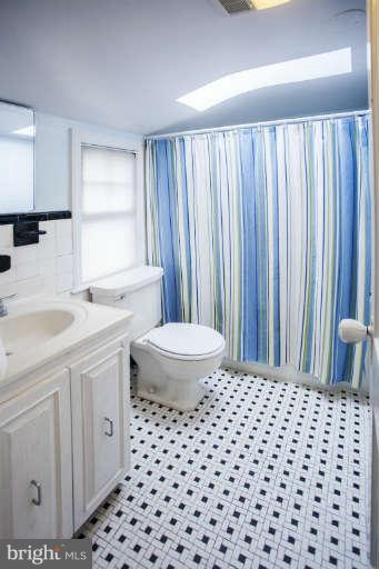 322 Whitestone Road Silver Spring, MD 20901 - Photo 21 of 29 Bath