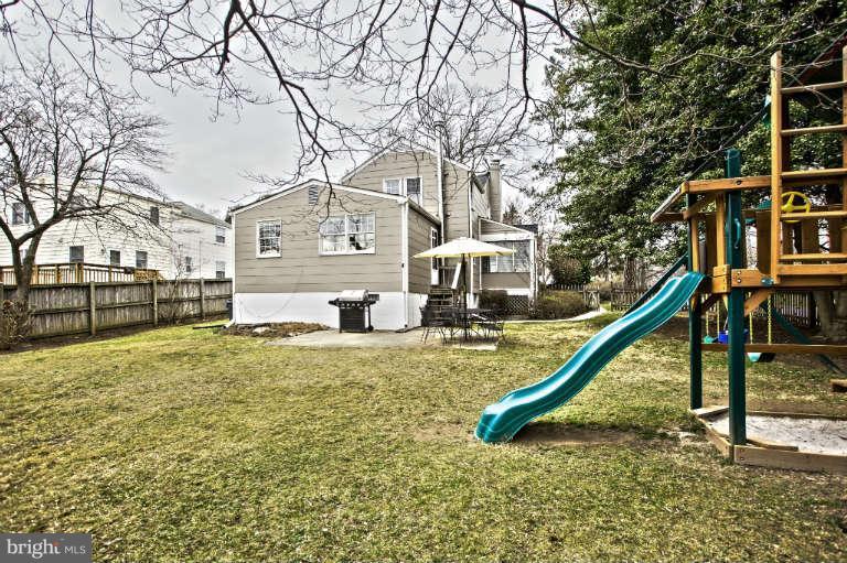 322 Whitestone Road Silver Spring, MD 20901 - Photo 25 of 29 Exterior (Rear)
