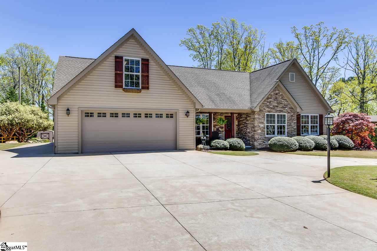 114 Blue Ridge Drive Greer, SC 29651 - Photo 1 of 36