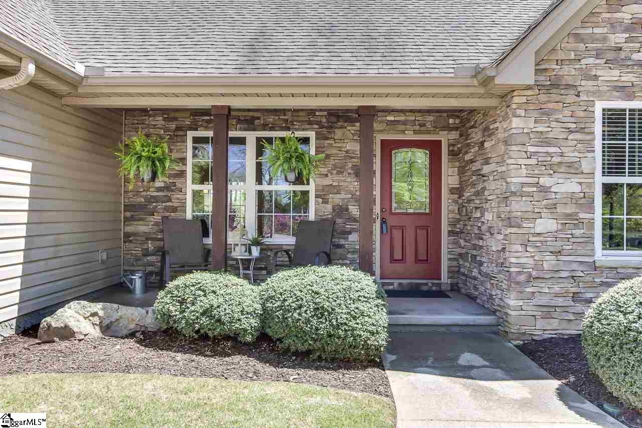 114 Blue Ridge Drive Greer, SC 29651 - Photo 3 of 36