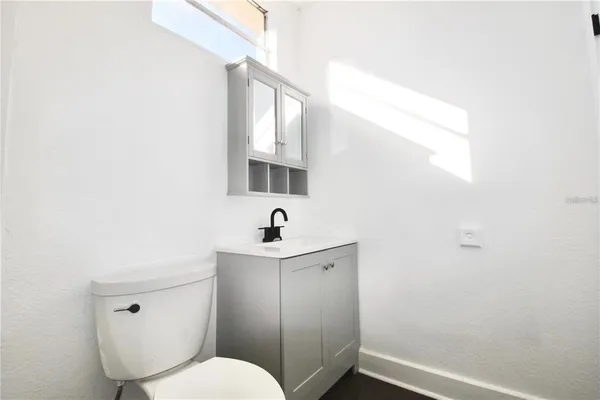 $1,850 | 610 Dundee Road, Unit 1, Dundee, FL 33838