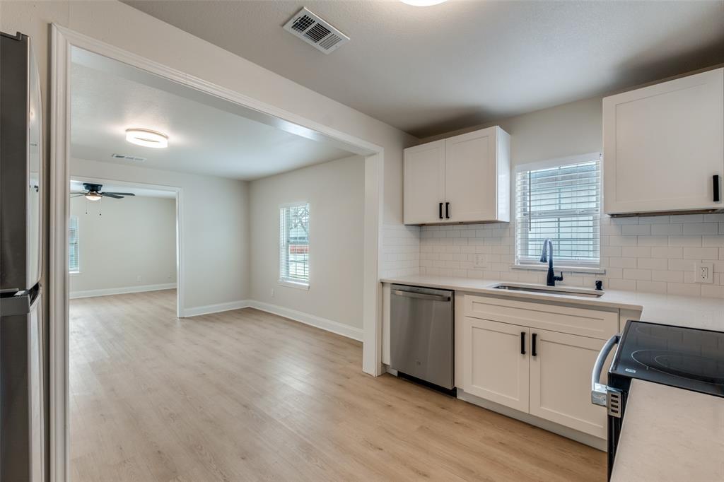 2415 Dathe Street Dallas, TX 75215 - Photo 12 of 23