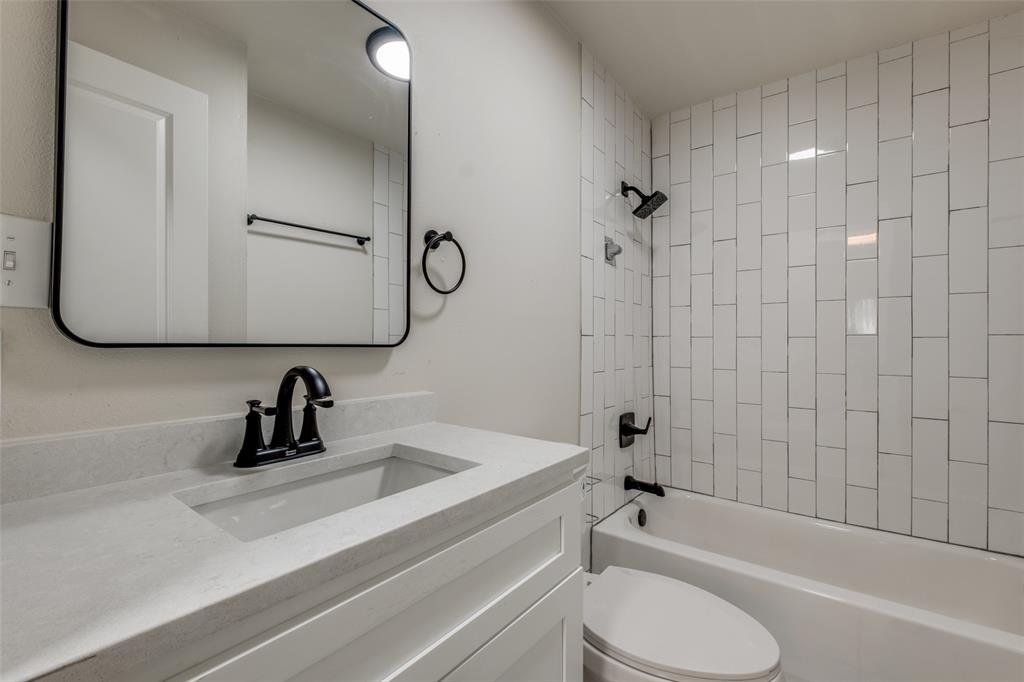 2415 Dathe Street Dallas, TX 75215 - Photo 20 of 23