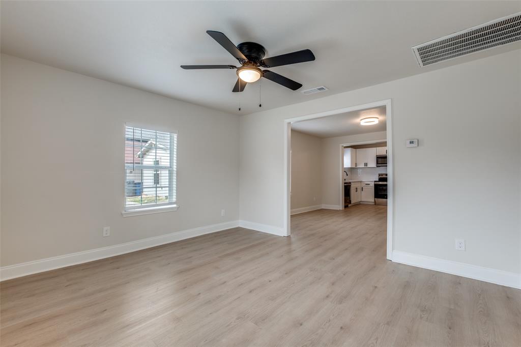 2415 Dathe Street Dallas, TX 75215 - Photo 5 of 23