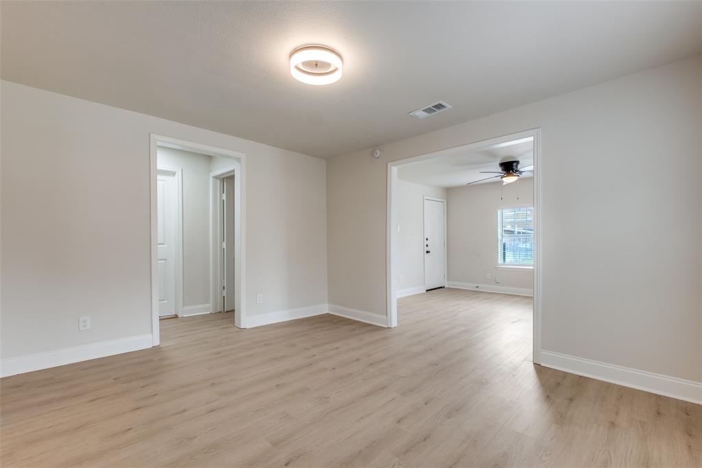 2415 Dathe Street Dallas, TX 75215 - Photo 8 of 23