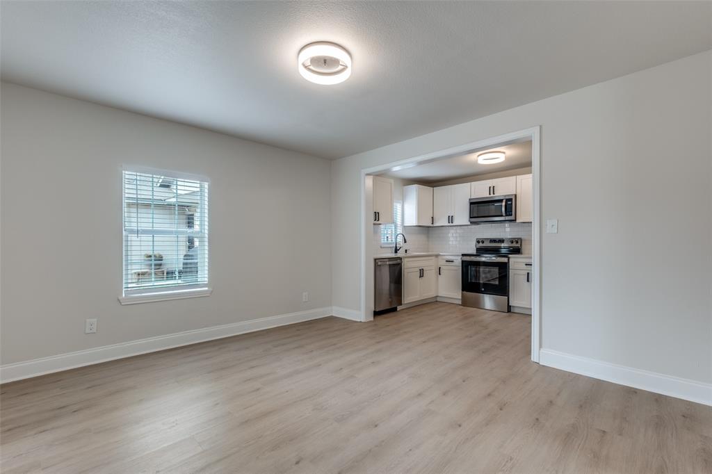 2415 Dathe Street Dallas, TX 75215 - Photo 9 of 23