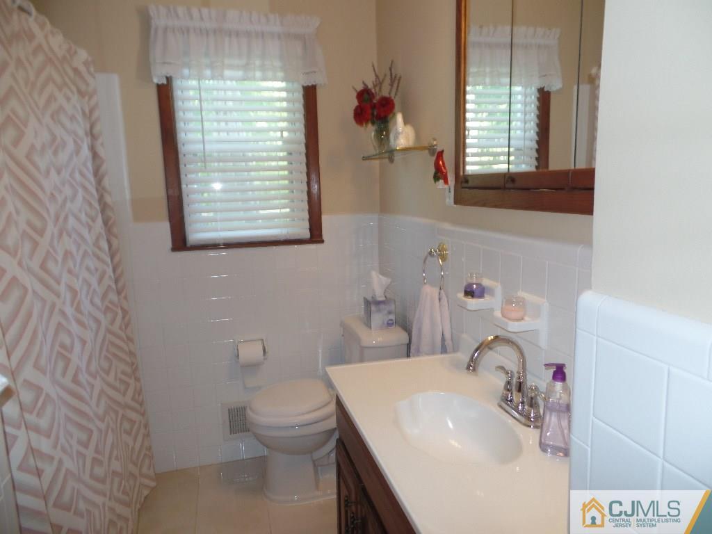 100 Kimberly Road Colonia, NJ 07067 - Photo 7 of 14 Gallery Image 7