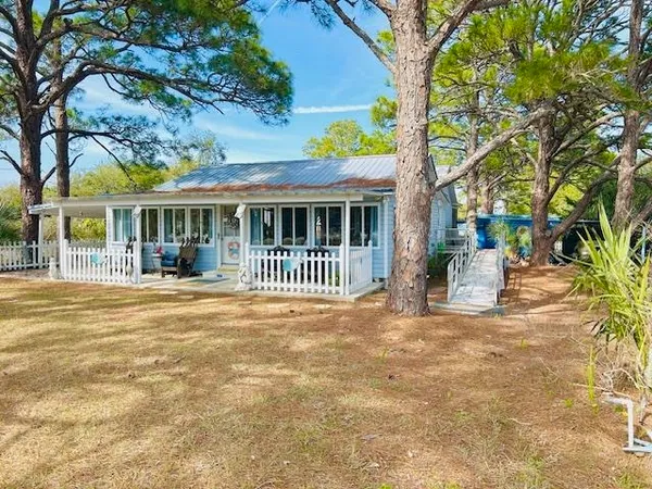 $890,000 | 1464 Alligator Drive, Alligator Point, FL 32346