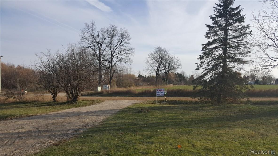 6997 Stow Road Fowlerville, MI 48836 - Photo 10 of 24 Fresh Driveway