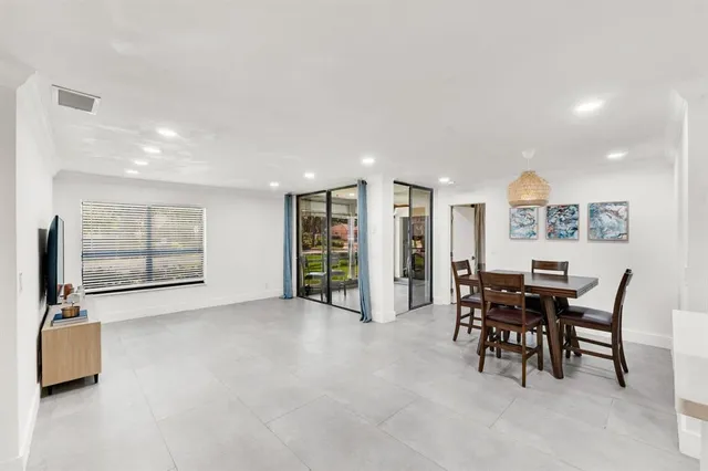 $329,000 | 4125 Carambola Circle South, Unit 2126, Coconut Creek, FL 33066