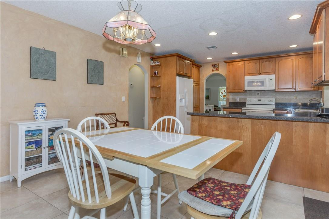 1040 Southwest 21st Street Boca Raton, FL 33486 - Photo 11 of 38 Photo 11