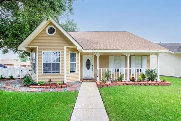 $315,000 | 3753 Ashton Drive, Destrehan, LA 70047
