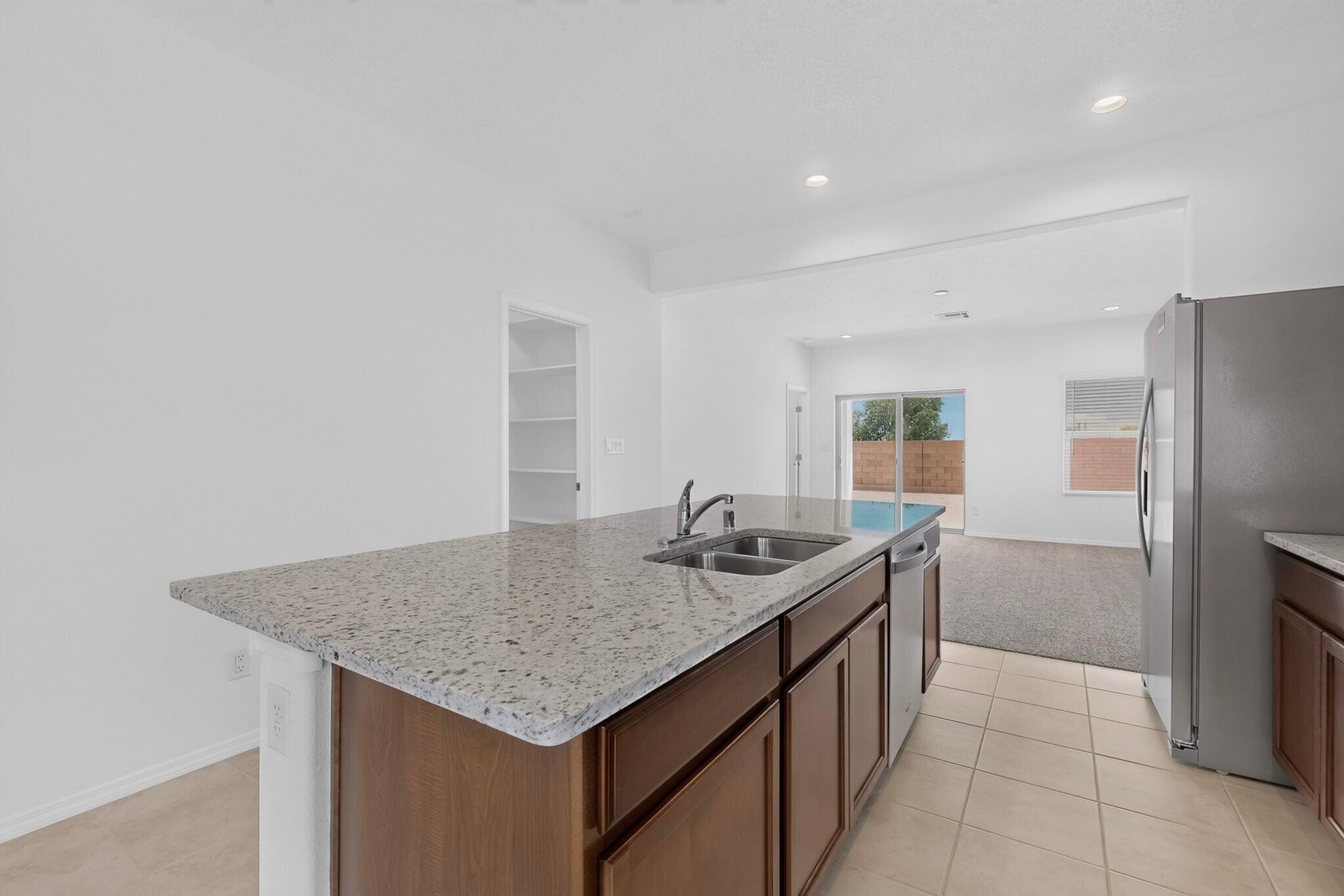 280 Prism Avenue Southwest Rio Rancho, NM 87124 - Photo 12 of 42 Gallery Image 12