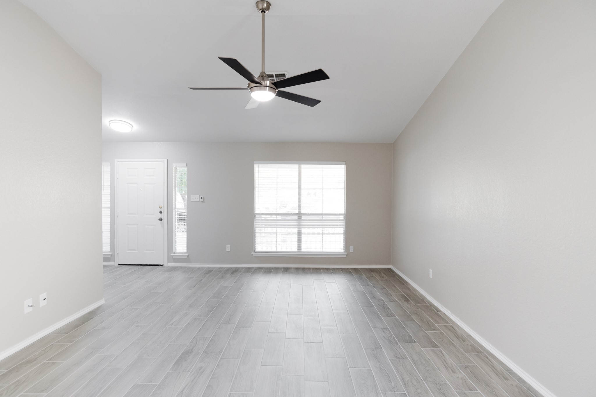4977 Hartson Kyle, TX 78640 - Photo 9 of 40