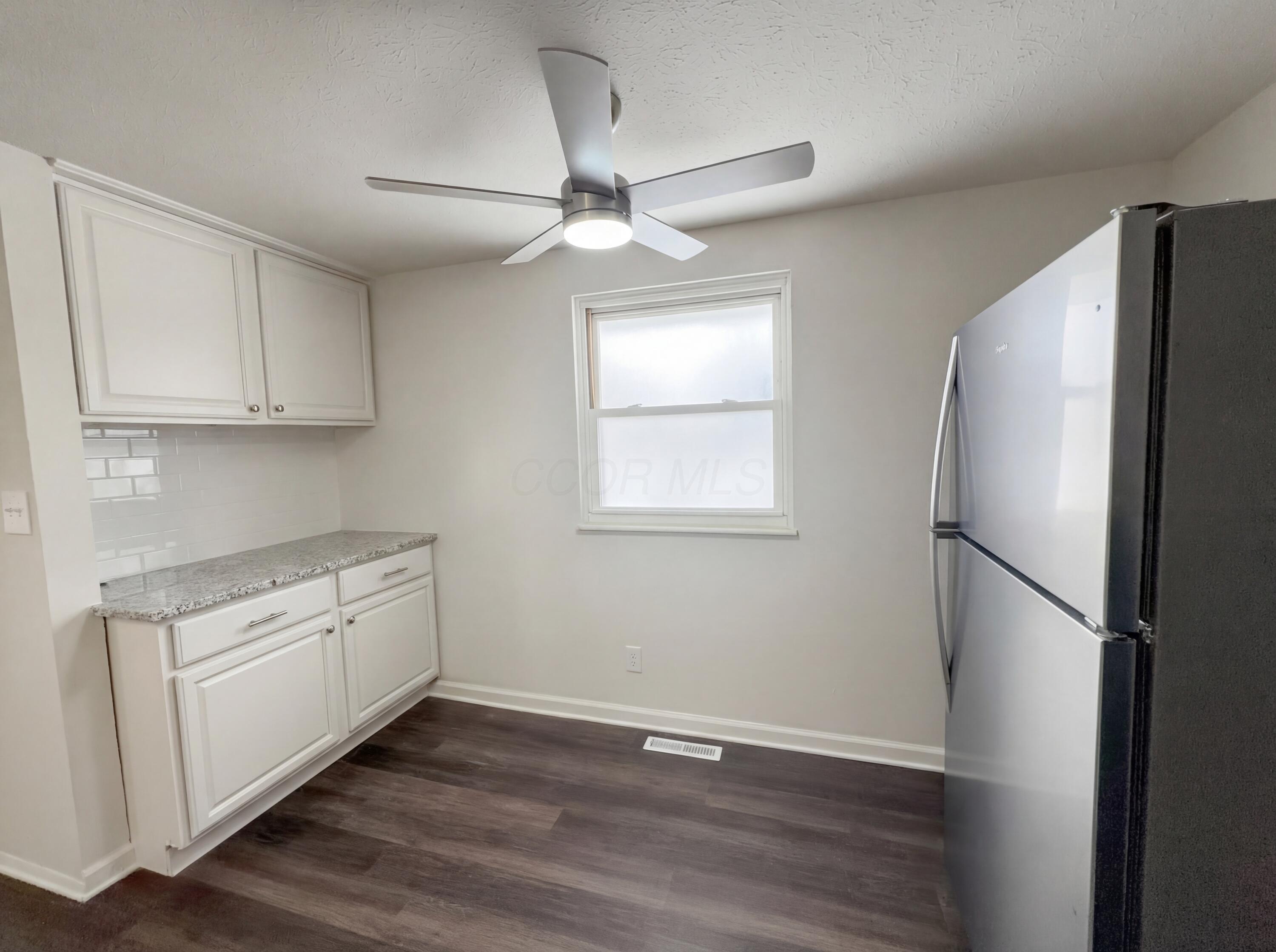 3859 Briggs Road Columbus, OH 43228 - Photo 8 of 18