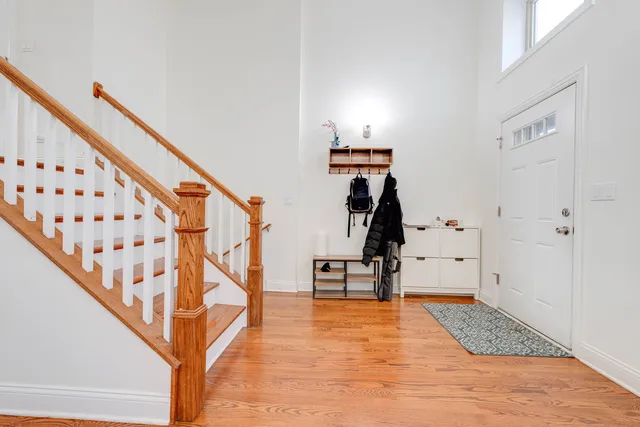 $2,600 | 2049 West 34th Street, Chicago, IL 60608