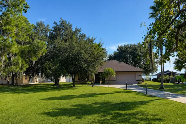 $525,000 | 680 Memorial Drive, Sebring, FL 33870