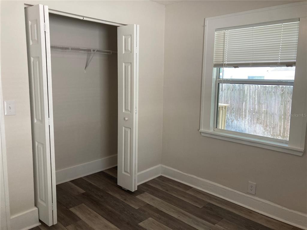 5200 3rd Avenue South St. Petersburg, FL 33707 - Photo 45 of 47 a room with window