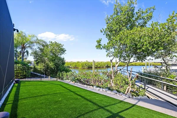 $1,695,000 | 3005 Christophers Watch Lane, Ruskin, FL 33570