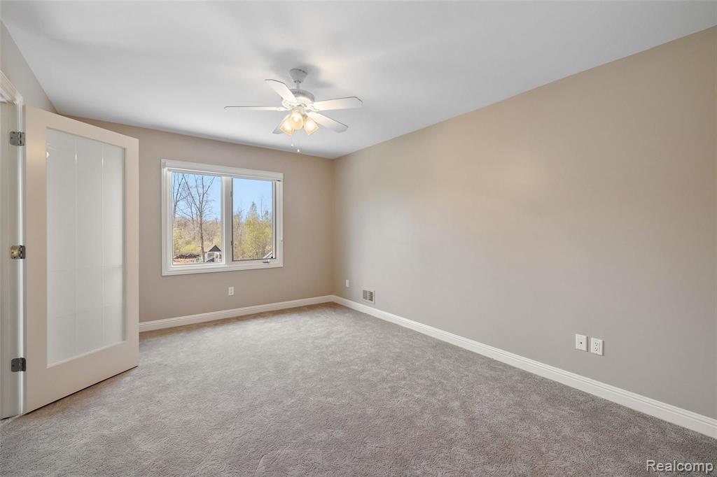 62031 Romeo Plank Road Ray, MI 48096 - Photo 35 of 47