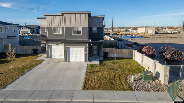 $330,000 | 4590 Pontiac Street, Mills, WY 82644