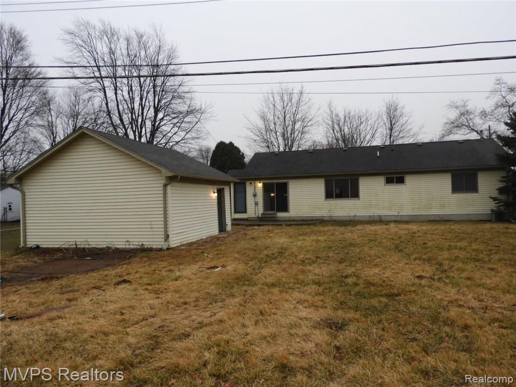 7488 Shea Road Marine City, MI 48039 - Photo 5 of 26 DSCN1999.JPG