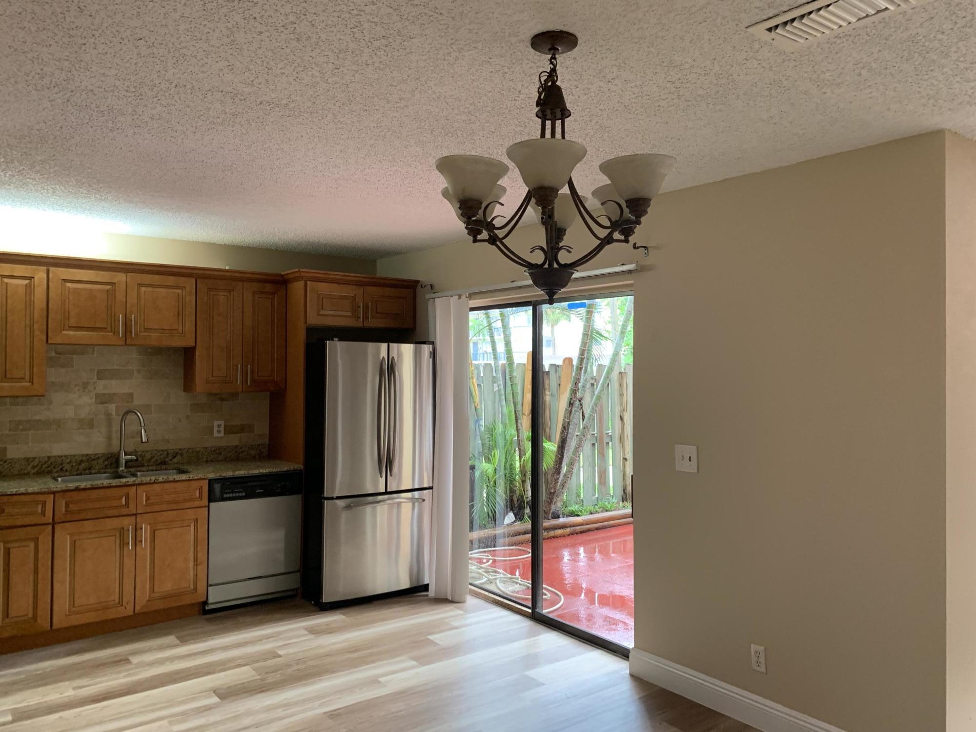 157 Woodland Road Palm Springs, FL 33461 - Photo 3 of 15 IMG_4253