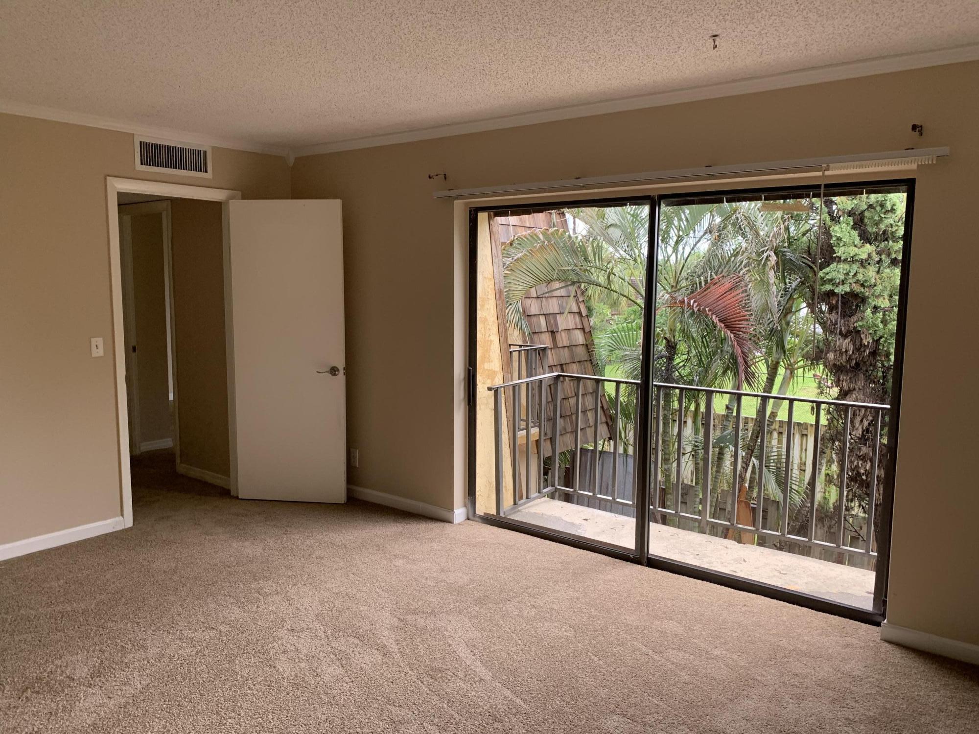 157 Woodland Road Palm Springs, FL 33461 - Photo 7 of 15 IMG_4263