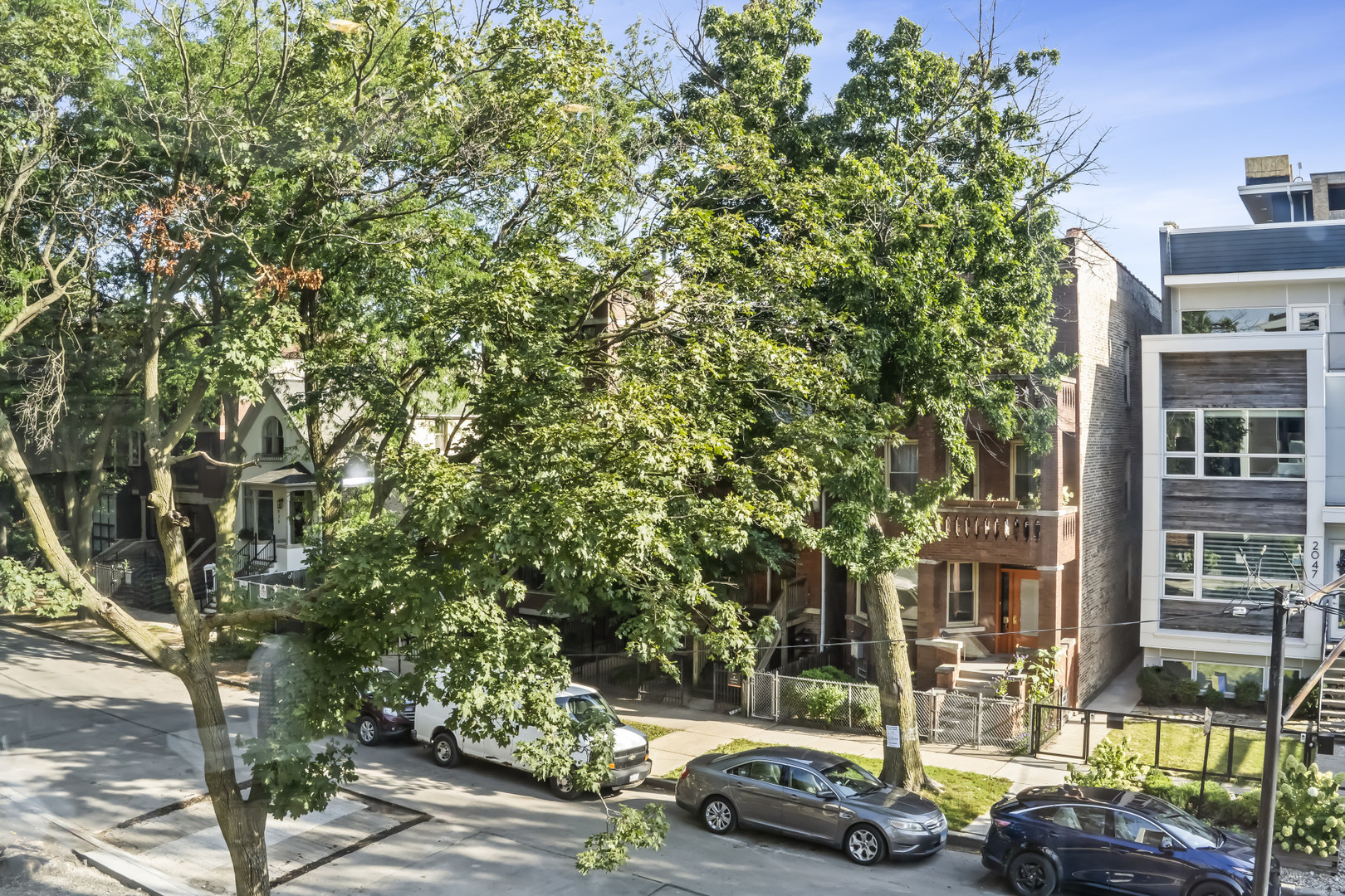 2046 West Rice Street, Unit 2 Chicago, IL 60622 - Photo 4 of 25 Gallery Image 4
