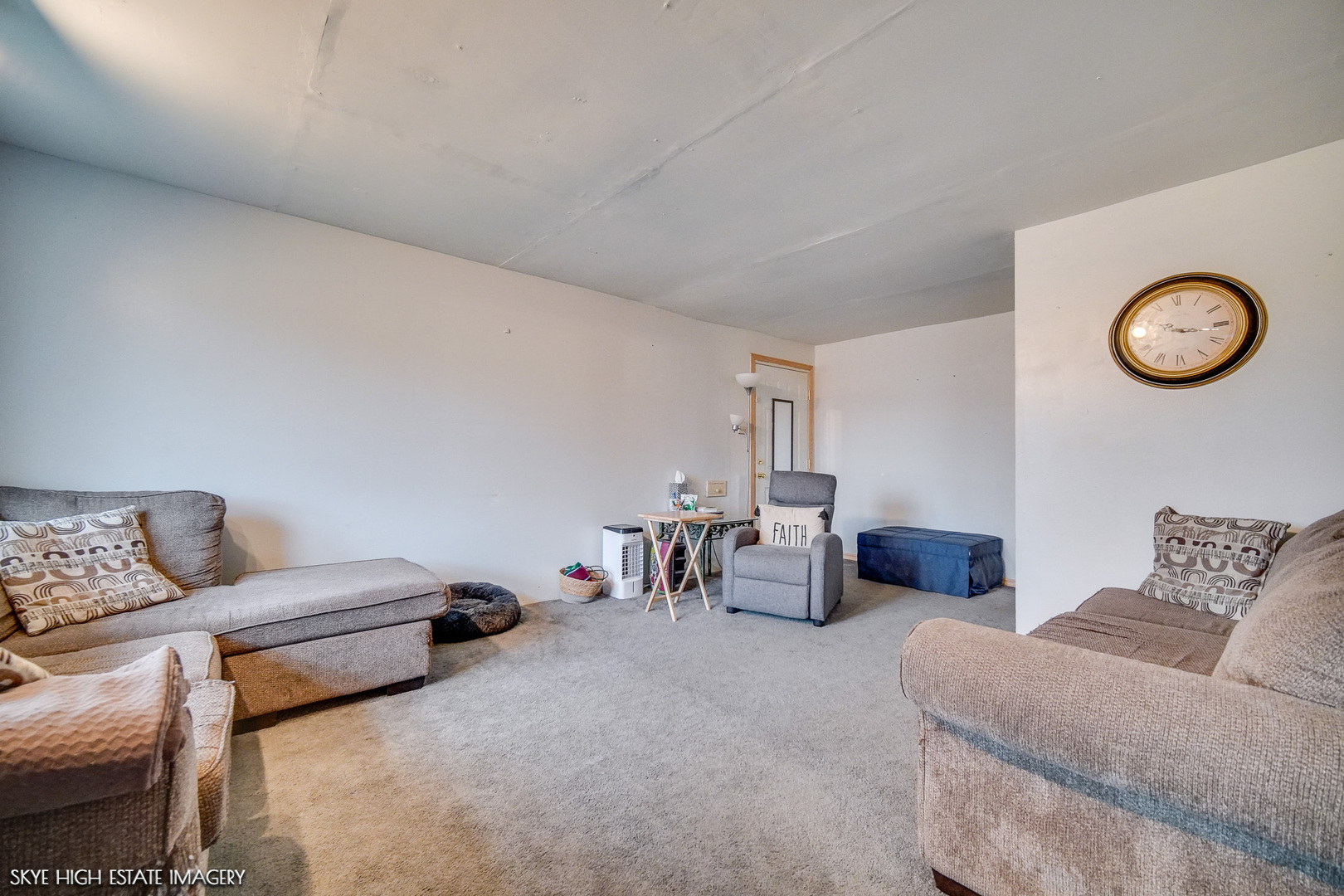14850 Homan Avenue Midlothian, IL 60445 - Photo 11 of 13 a living room with furniture and a window