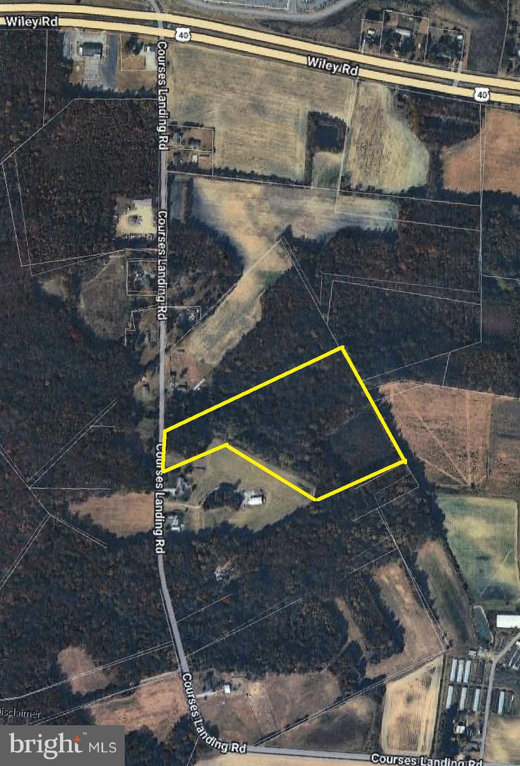 963 Courses Landing Road Carneys Point, NJ 08069 - Photo 1 of 2 a view of outdoor space