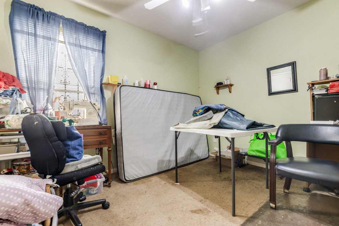 10007 Raymondville Road Houston, TX 77093 - Photo 11 of 19 View of office area