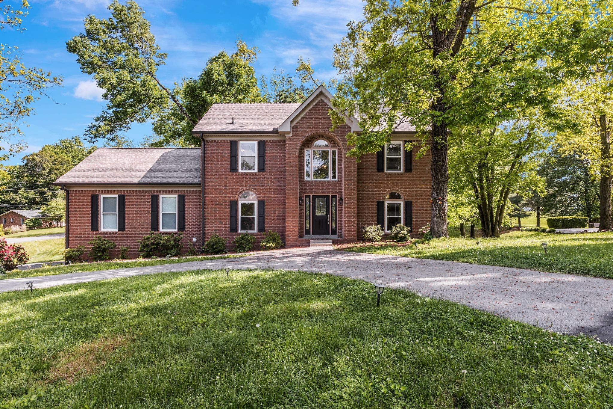 3508 Forest Park Road Springfield, TN 37172 - Photo 4 of 45 a front view of a house with a yard