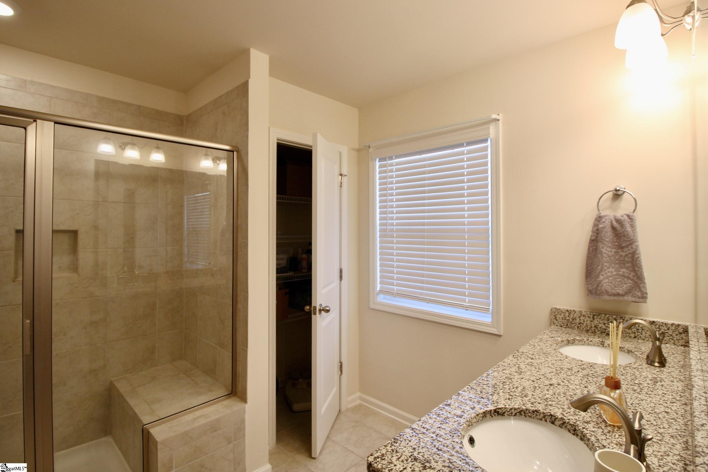 305 Yellow Fox Road Greer, SC 29650 - Photo 8 of 24