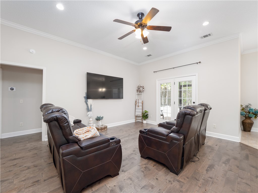 558 Freedom Trail Brunswick, GA 31525 - Photo 7 of 28