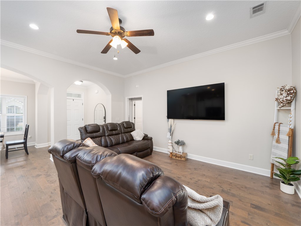 558 Freedom Trail Brunswick, GA 31525 - Photo 10 of 28