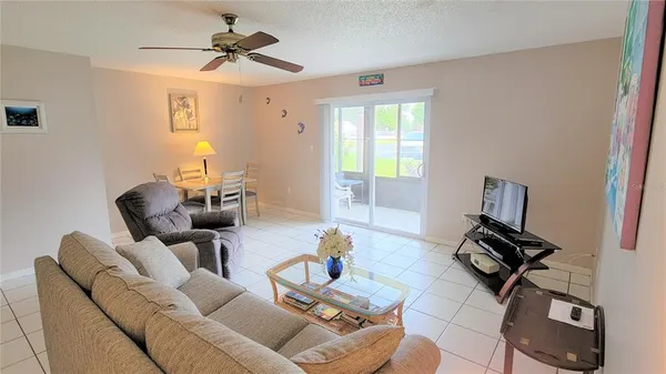 $1,675 | 2727 75th Street West, Unit 7A2, Bradenton, FL 34209