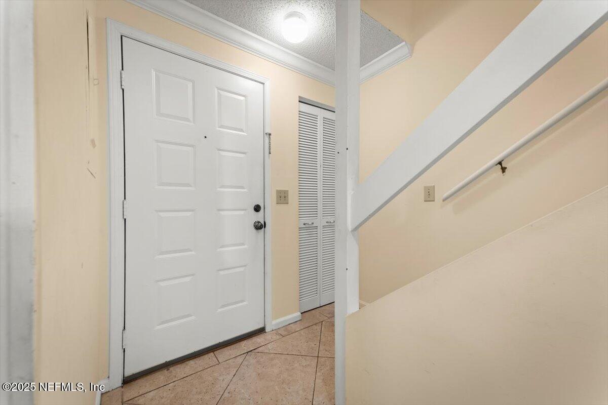 3801 Crown Point Road, Unit 3073 Jacksonville, FL 32257 - Photo 7 of 26 a view of front door