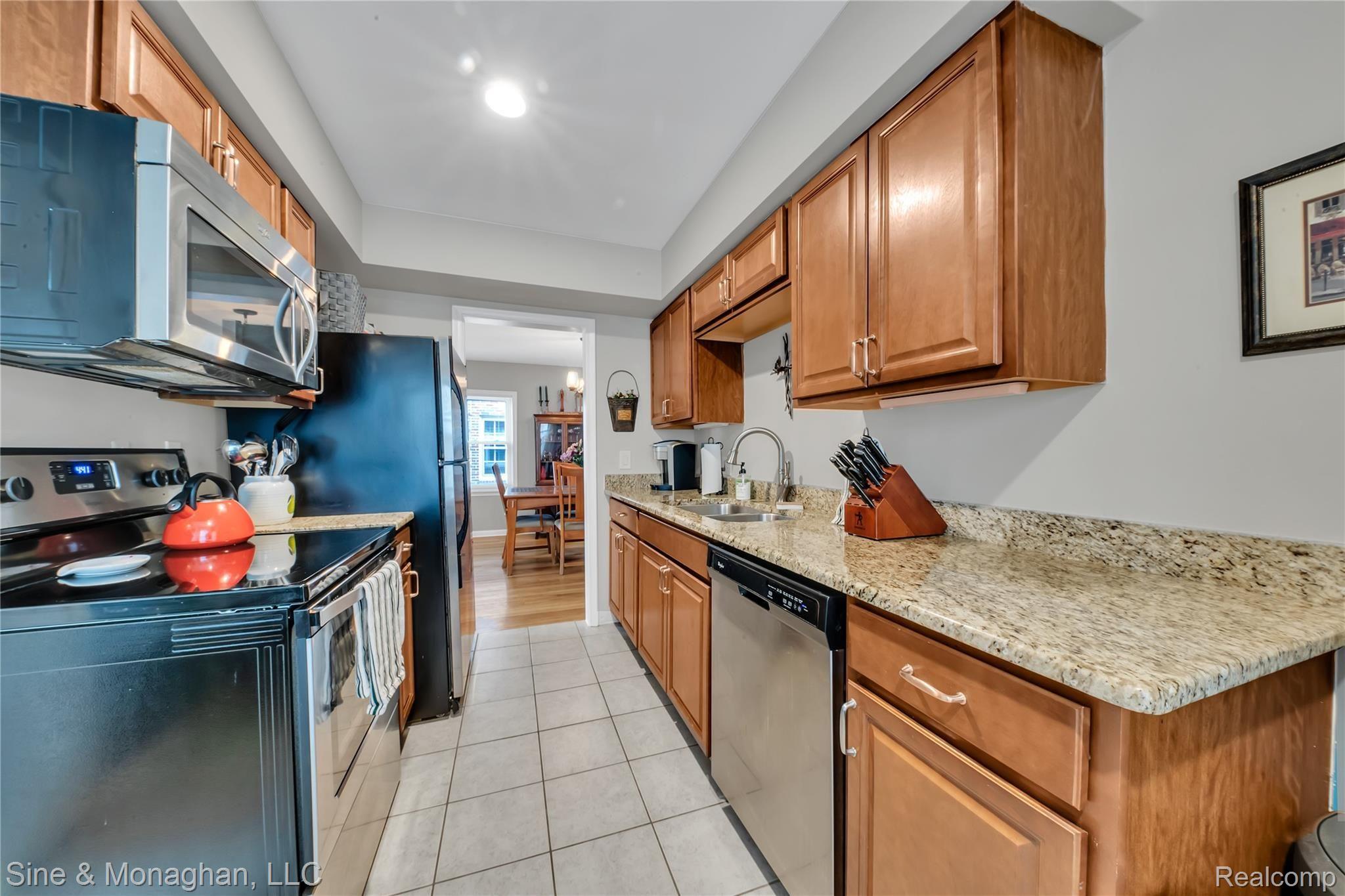 731-733 Harcourt Road Grosse Pointe, MI 48230 - Photo 15 of 40 731 Harcourt - HD Drone Photography-12.jpg