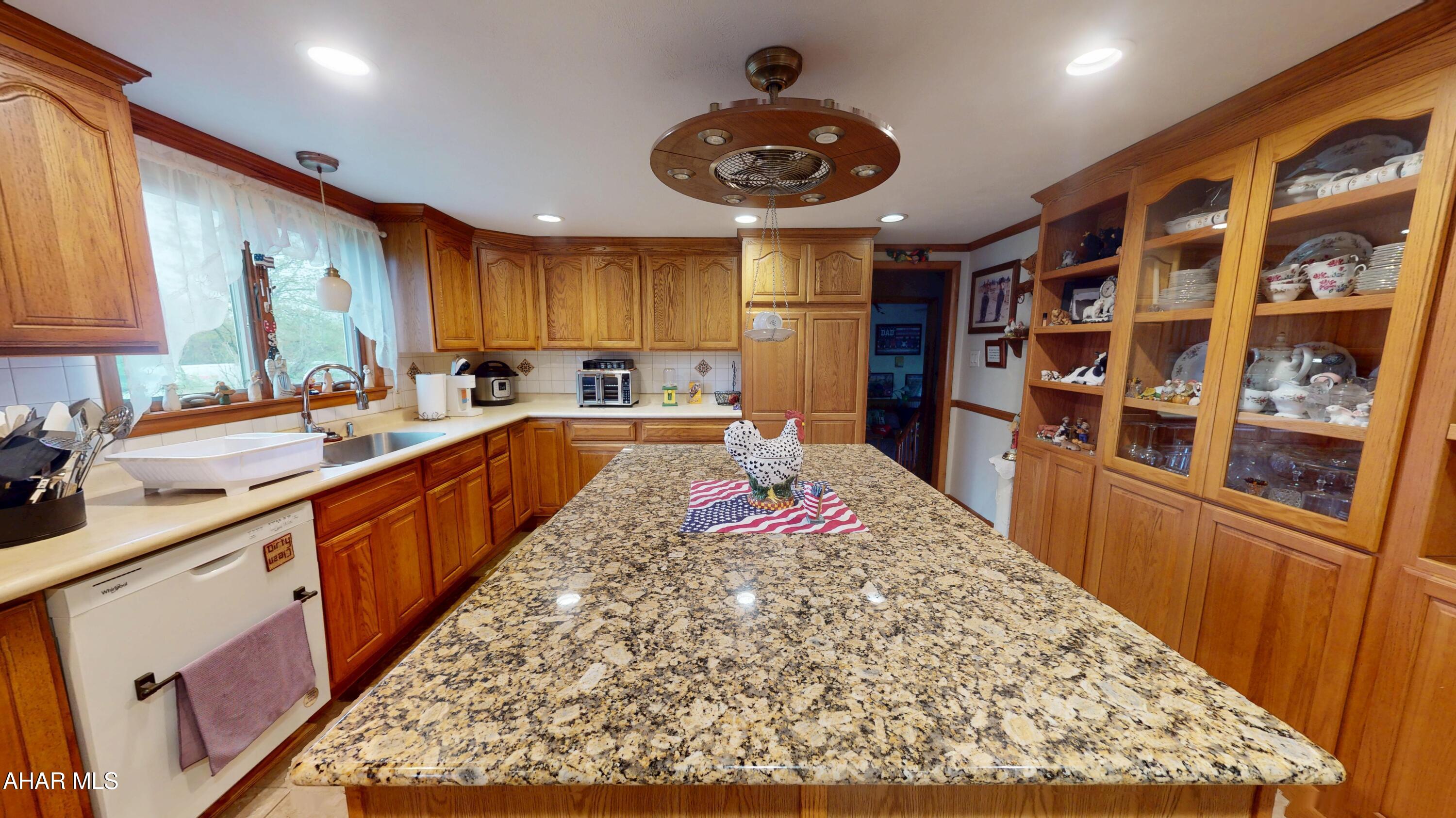 426 Duman Road Ebensburg, PA 15931 - Photo 5 of 34
