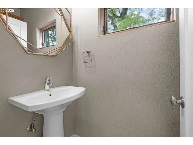 $550,000 | 1892 Cousteau Loop Southeast, Salem, OR 97302