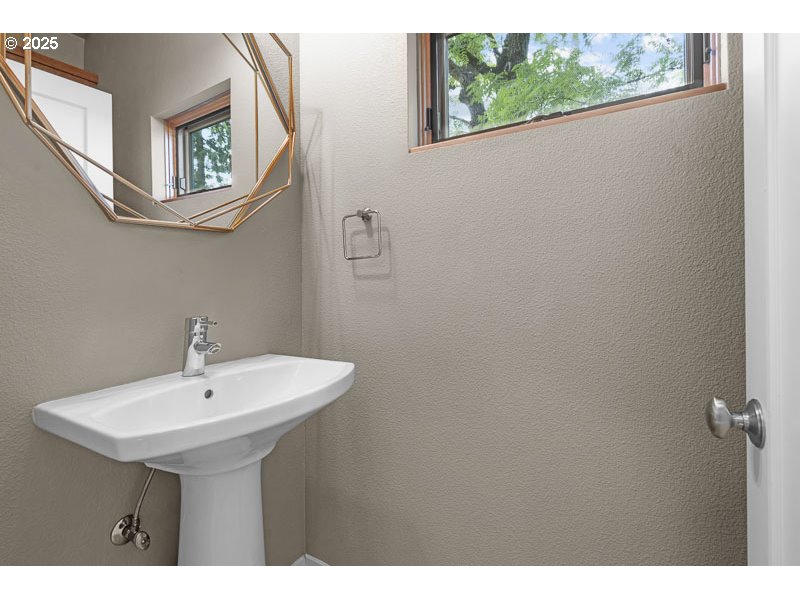 1892 Cousteau Loop Southeast Salem, OR 97302 - Photo 19 of 44