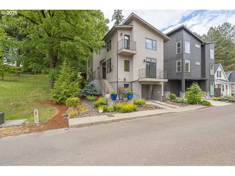 1892 Cousteau Loop Southeast Salem, OR 97302 - Photo 2 of 44